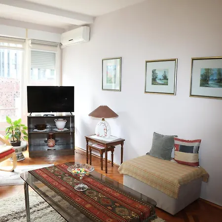 Centre M.d Apartment *